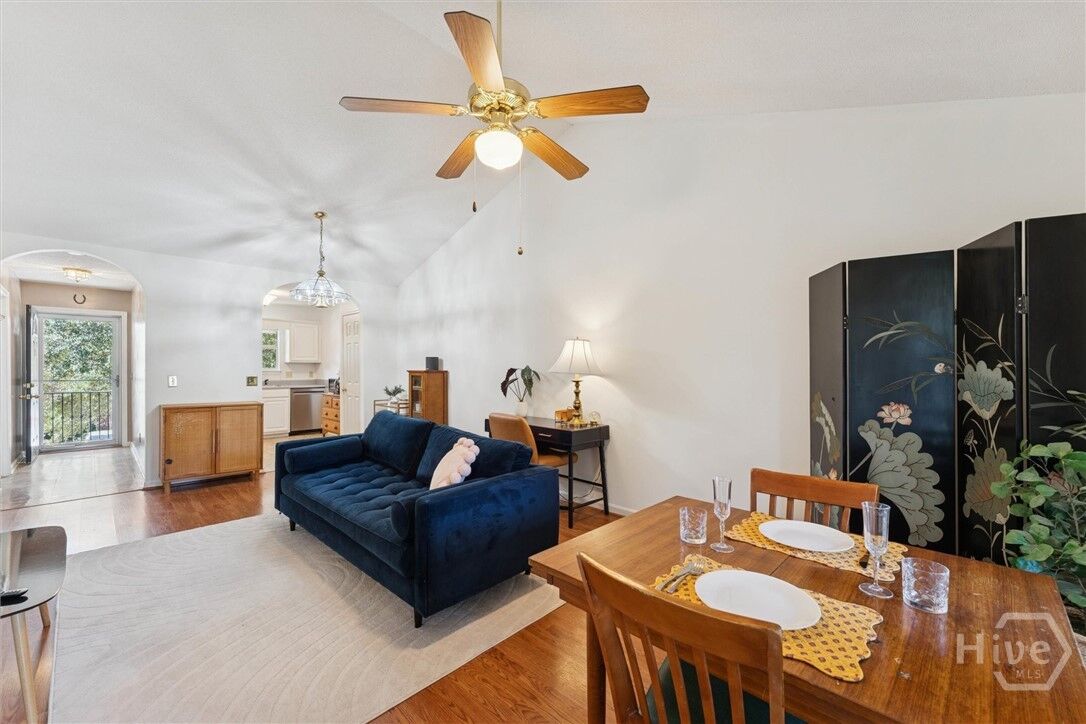 Property Photo:  211 Edgewater Road  GA 31406 