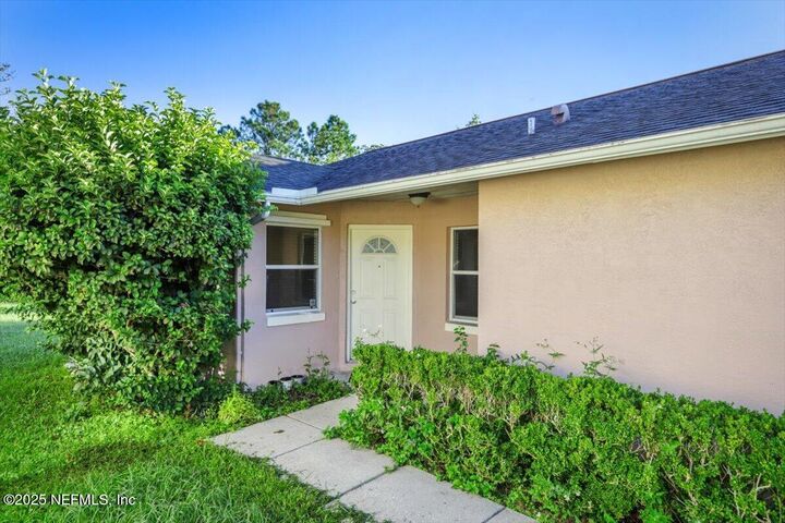 Property Photo: 5 Wood Acre Lane FL 32164