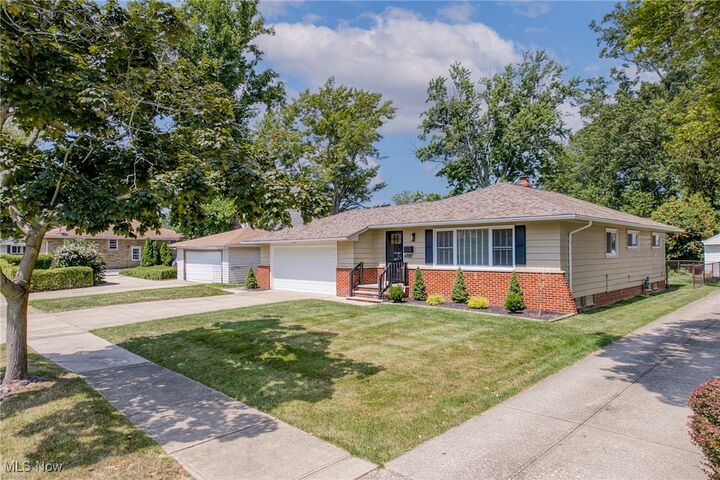 Property Photo:  4289 Swaffield Drive  OH 44121 