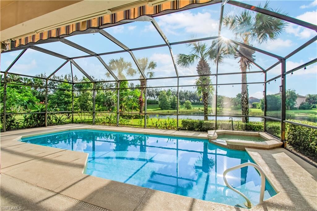 Property Photo: 2133 Fairmont Ln FL 34120