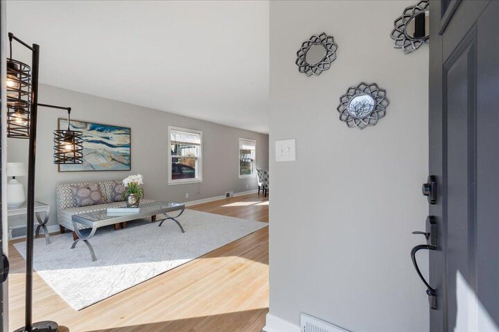 Property Photo:  2910 Vernon Avenue S  MN 55416 