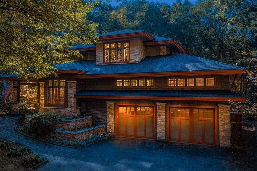 Property Photo:  325 Green St  MA 01505 