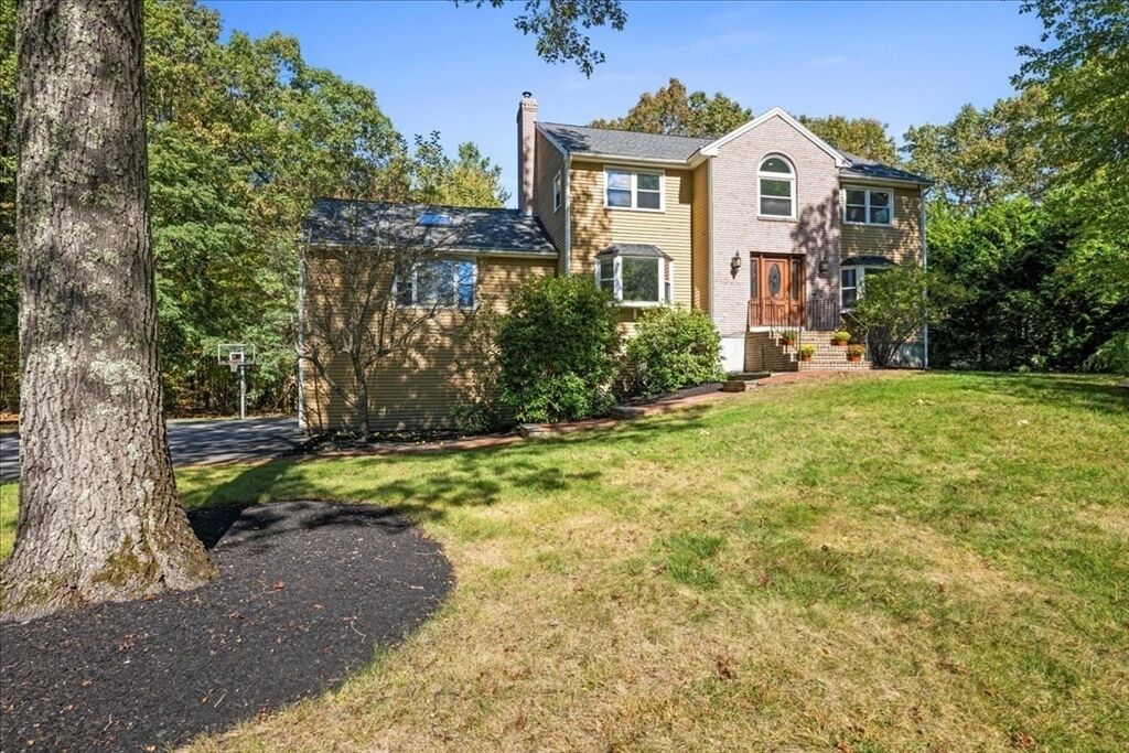 Property Photo:  27 Sylvan Lane  MA 01505 