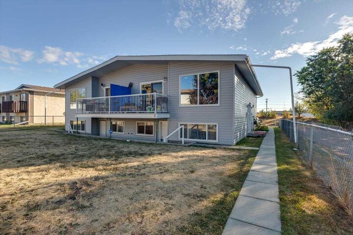 Property Photo: 7 Nyberg Avenue AB T4P 1R5