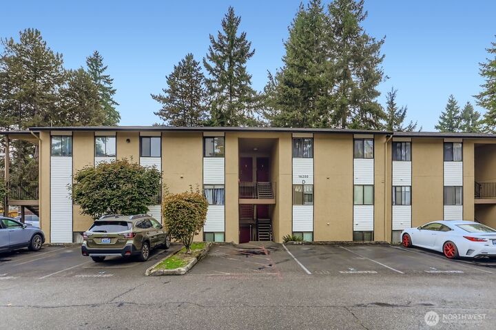 Property Photo: 16200 NE 12th Court D-53 WA 98008