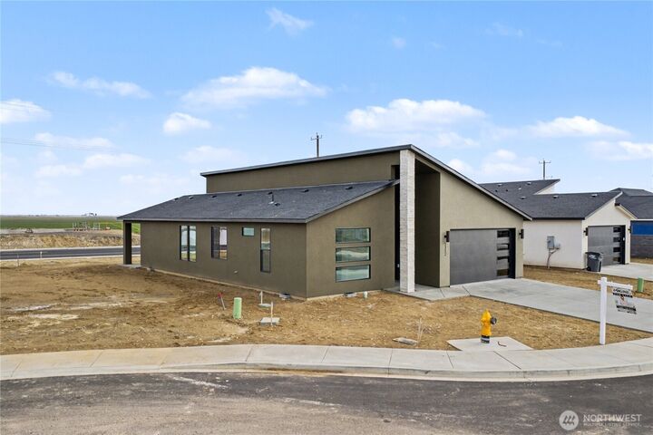 Property Photo:  1252  13th Avenue  WA 99344 