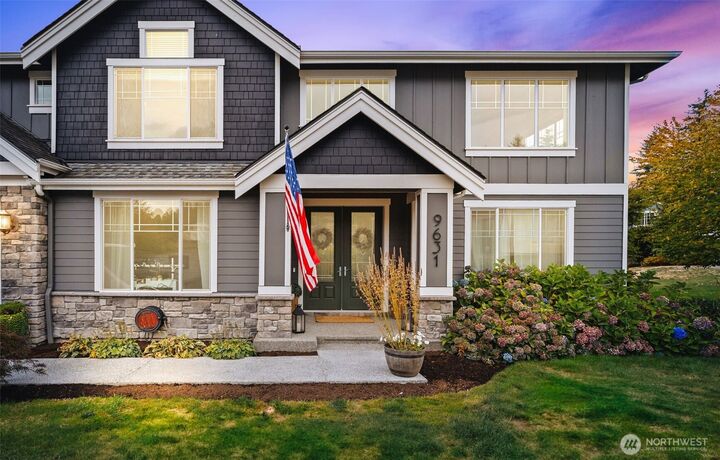 Property Photo: 9631 185th Drive SE WA 98290
