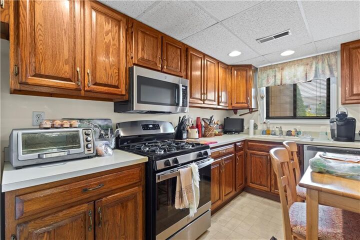 Property Photo:  650 East Greenwich Avenue 2-103  RI 02893 