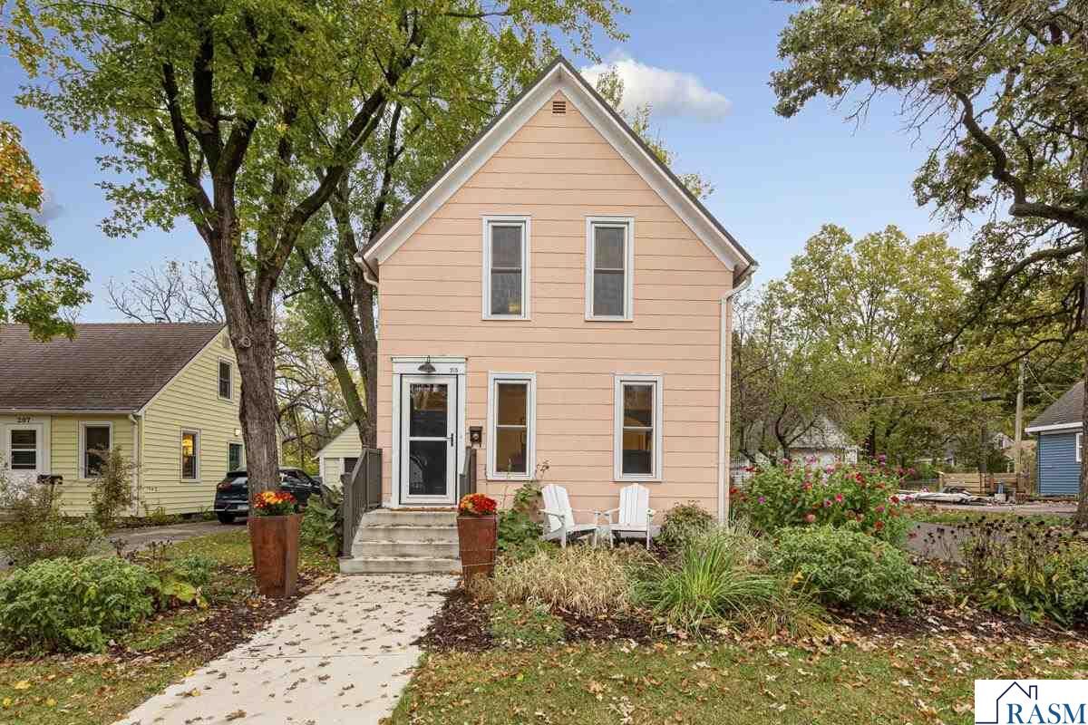 Property Photo:  215 Tile Street  MN 56001