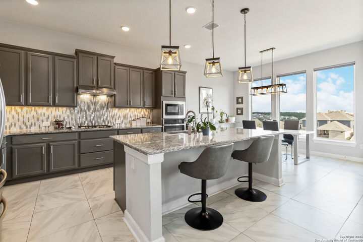 Property Photo: 3810 Nublado TX 78261