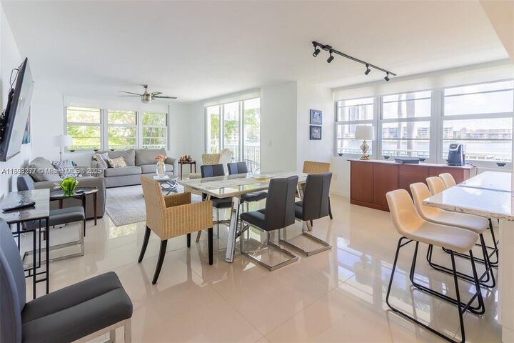 Property Photo: 2801 NE 183rd St 116W FL 33160