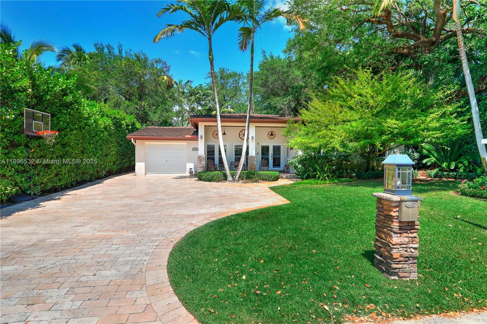 Property Photo:  6461 SW 74th St  FL 33143 