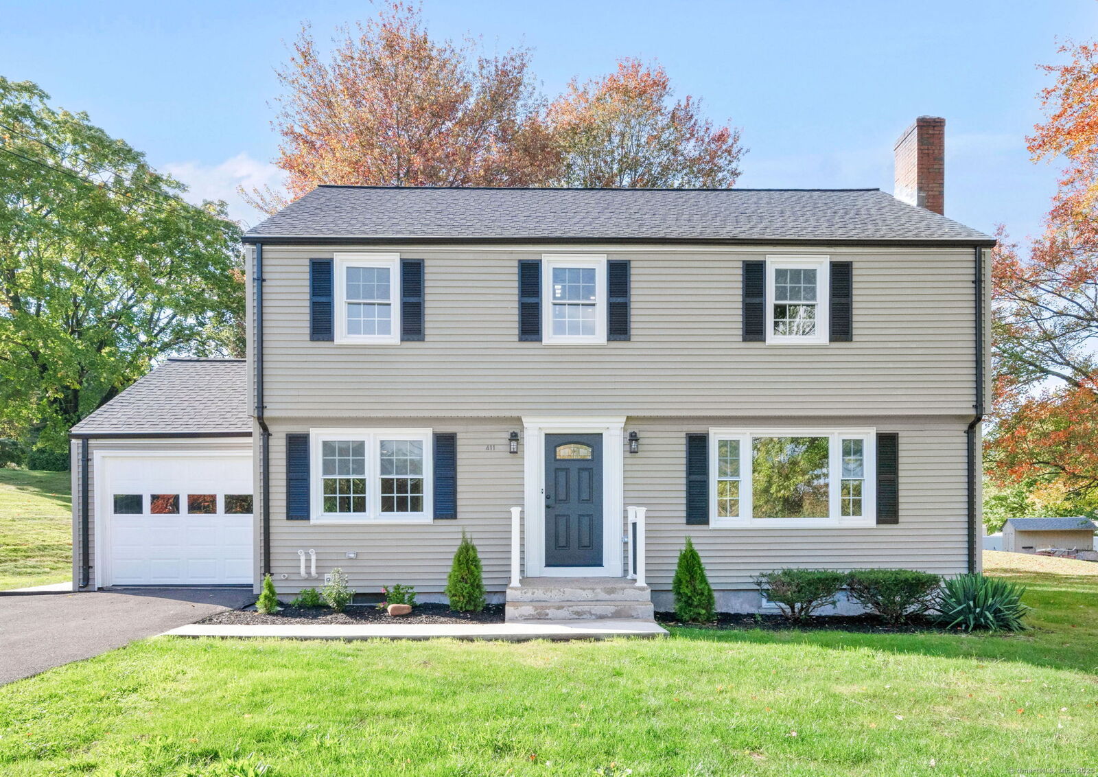 Property Photo:  411 Slater Street  CT 06074