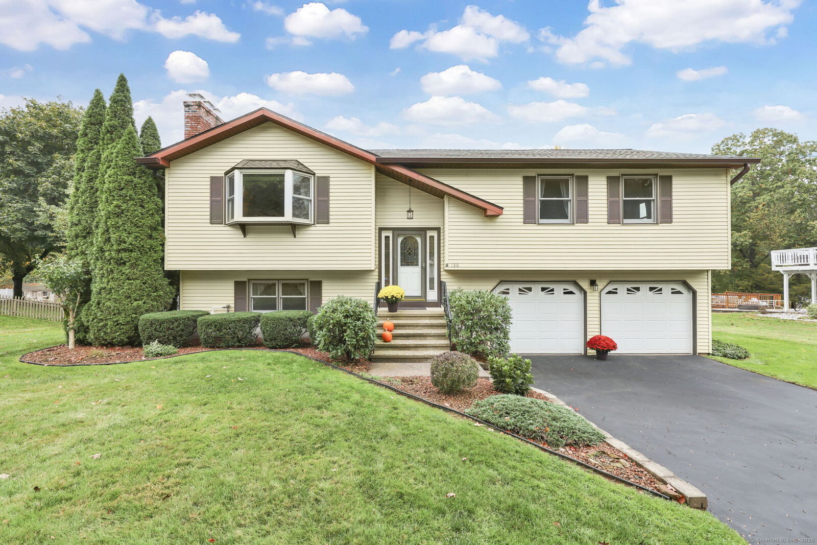 Property Photo:  130 Old Farm Road  CT 06074 