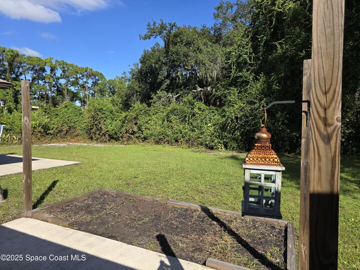 Property Photo:  910 Sunset Drive  FL 32935