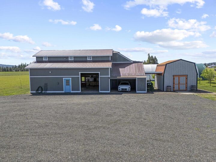 Property Photo: 6730 W Cross Cut Rd WA 99006