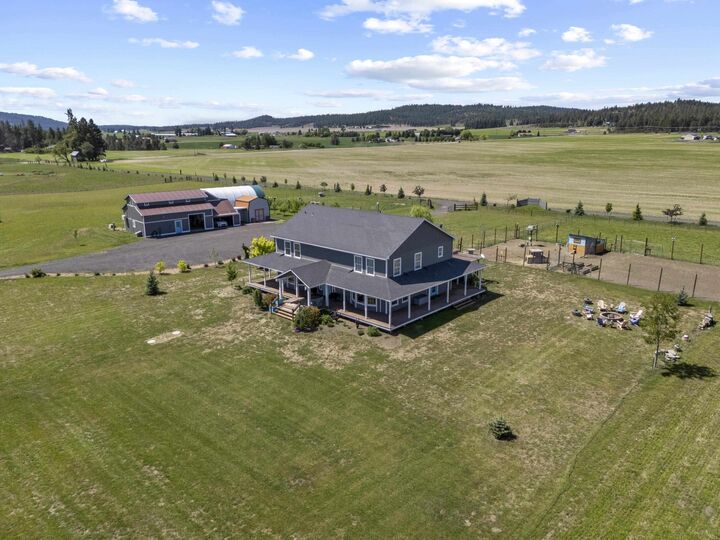 Property Photo:  6730 W Cross Cut Rd  WA 99006 