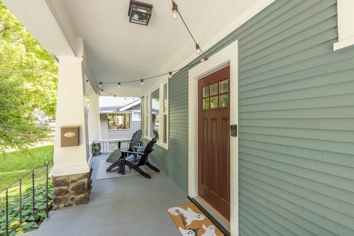 Property Photo: 423 W 17th Ave WA 99203
