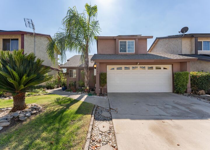 1145 E Ferguson Avenue  Visalia CA 93292 photo