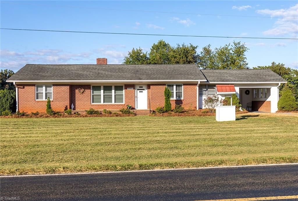 Property Photo:  2043 Snow Hill Church Road  NC 27016 