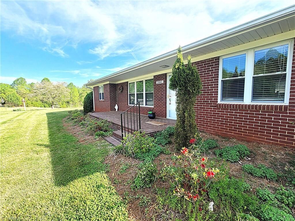 Property Photo:  2043 Snow Hill Church Road  NC 27016 