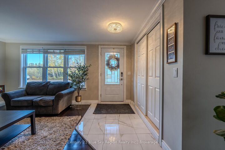 Property Photo:  77 Berkley Boulevard  ON P1B 8G3 