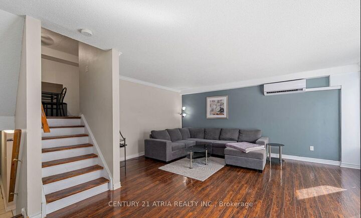 Photo de la propriété: 299 Milestone Crescent ON L4G 3M2