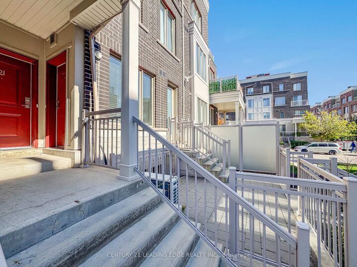 Photo de la propriété: 140 Long Branch Avenue 20 ON M8W 0B1