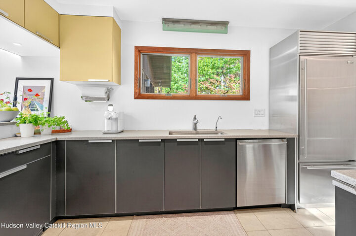 Property Photo:  289 Upper Byrdcliffe  NY 12498 