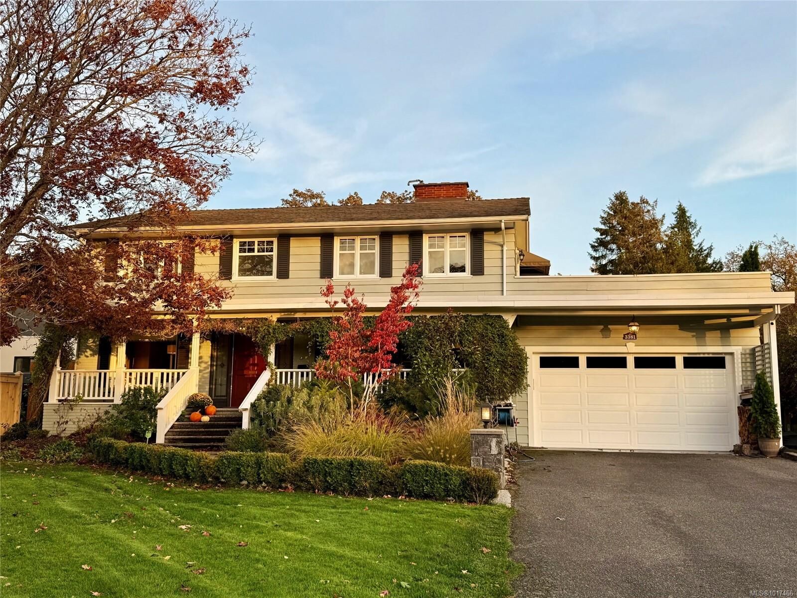 Property Photo: 3381 Woodburn Ave BC V8P 5B8