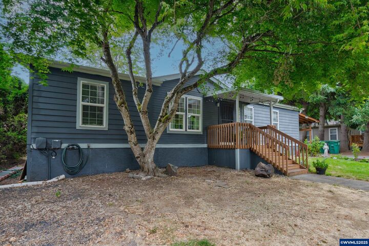 Property Photo:  1557 Fern Ridge (#30) Rd SE #30  OR 97383 