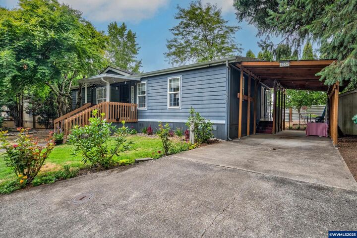 Property Photo: 1557 Fern Ridge (#30) Rd SE #30 OR 97383