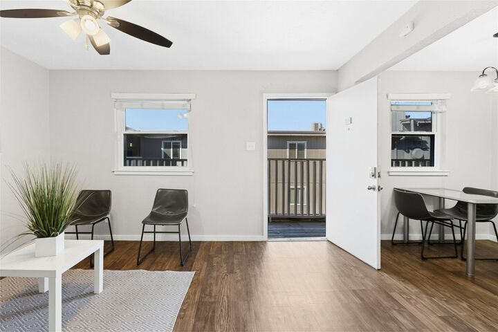 Property Photo: 2401 Manor Road 214 TX 78722
