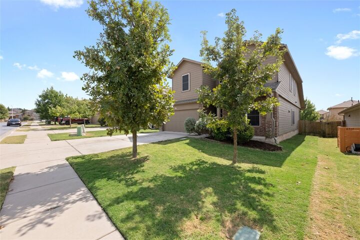 Property Photo: 6521 Kauai Lane TX 78744