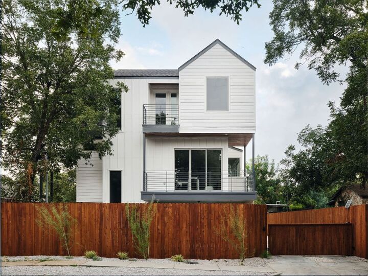 Property Photo:  3208 Govalle Avenue 2  TX 78702