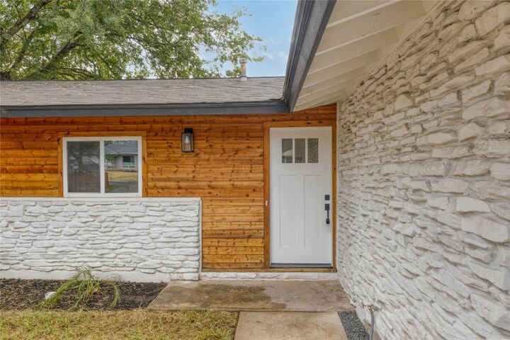 Property Photo: 6907 Tulane Drive TX 78723