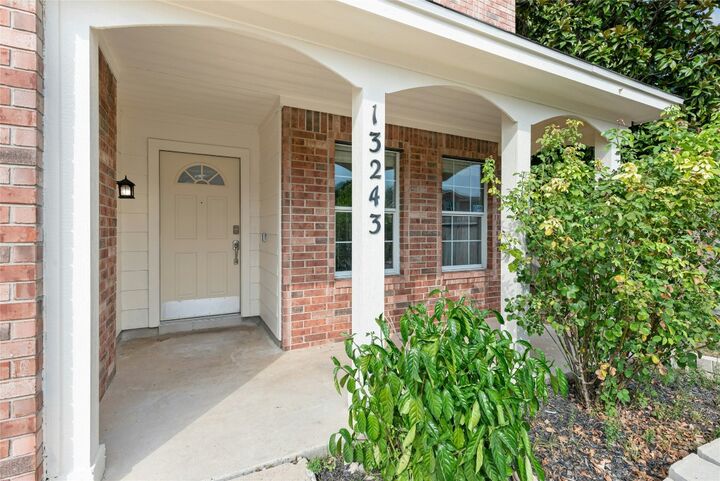 Property Photo: 13243 Woodthorn Way TX 78249