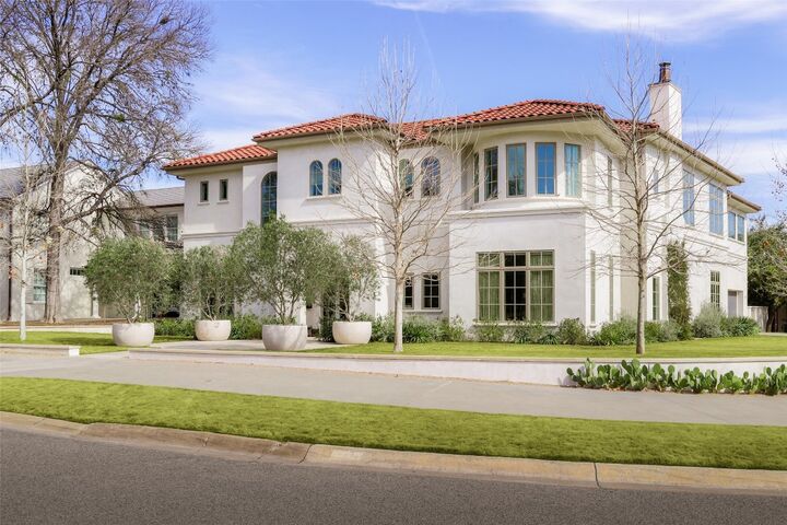 Property Photo: 2601 Wooldridge Drive TX 78703