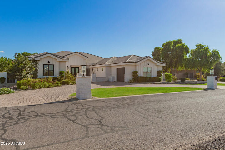 Property Photo: 21077 E Marsh Road AZ 85142