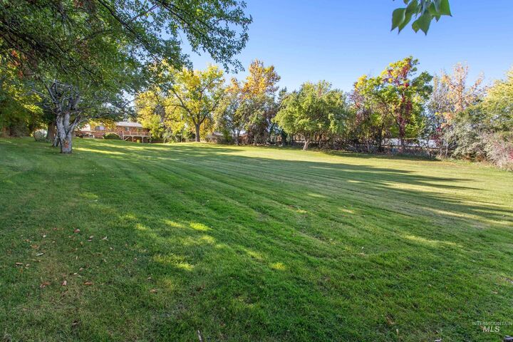 Property Photo: 10510 W Stardust Dr ID 83709-0367