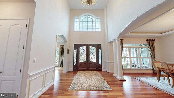 Property Photo:  9813 Sunrise Road  VA 22181