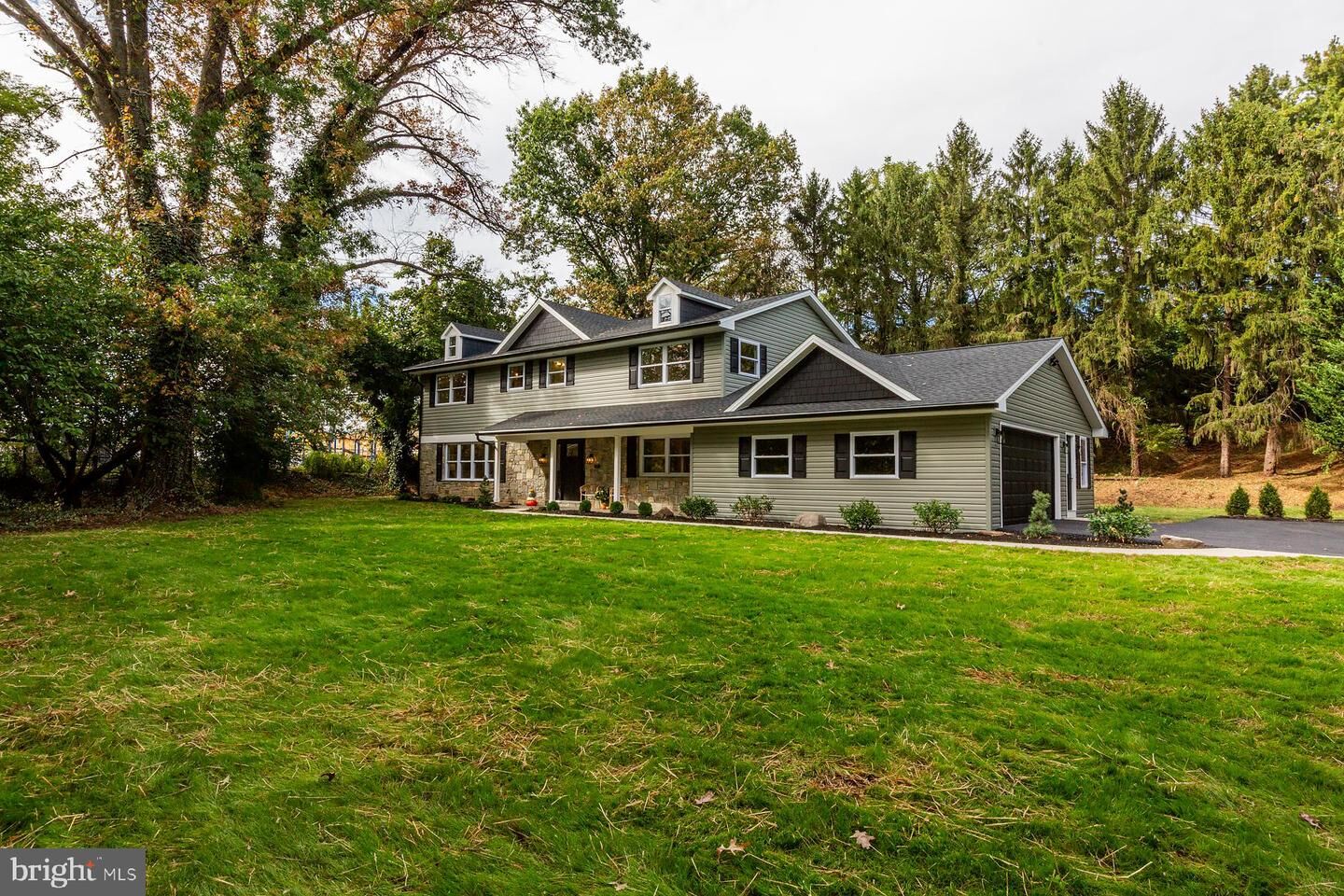 Property Photo: 908 W Walnut Street PA 17043