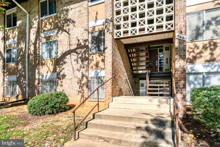 Property Photo: 546 Wilson Bridge Drive 6747 C-1 MD 20745