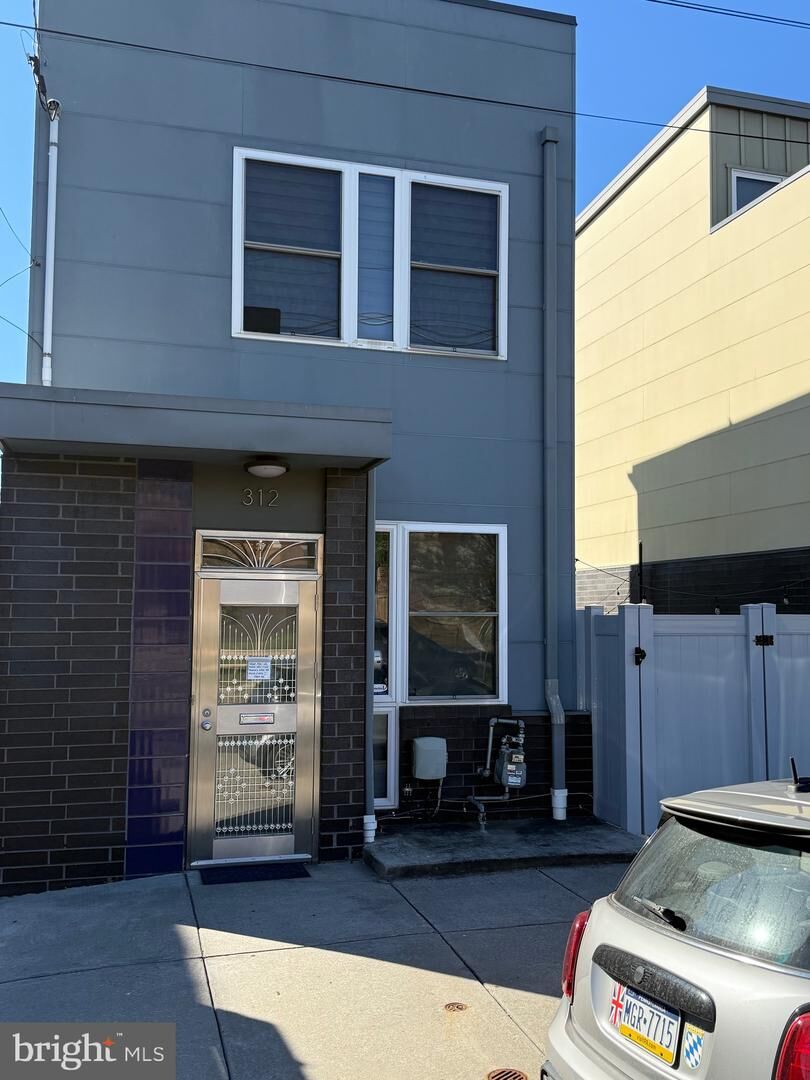 Property Photo: 312 W Susquehanna Avenue 14 PA 19122