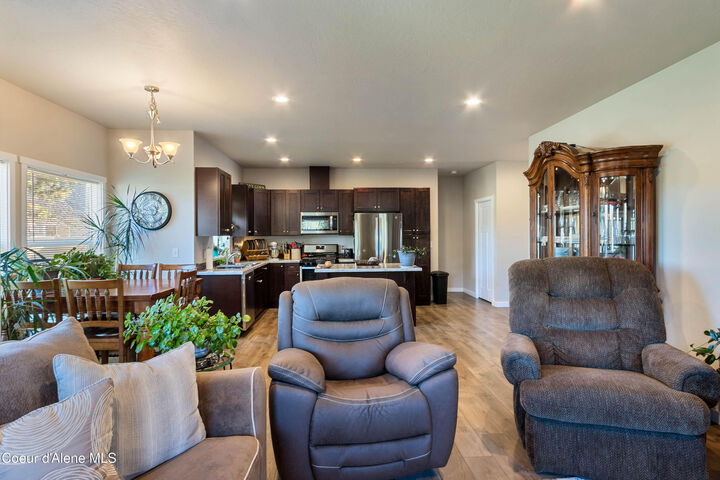 Property Photo: 318 Creekview Ct ID 83864