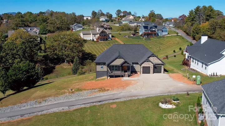 Property Photo: 63 Horizon Way NC 28701