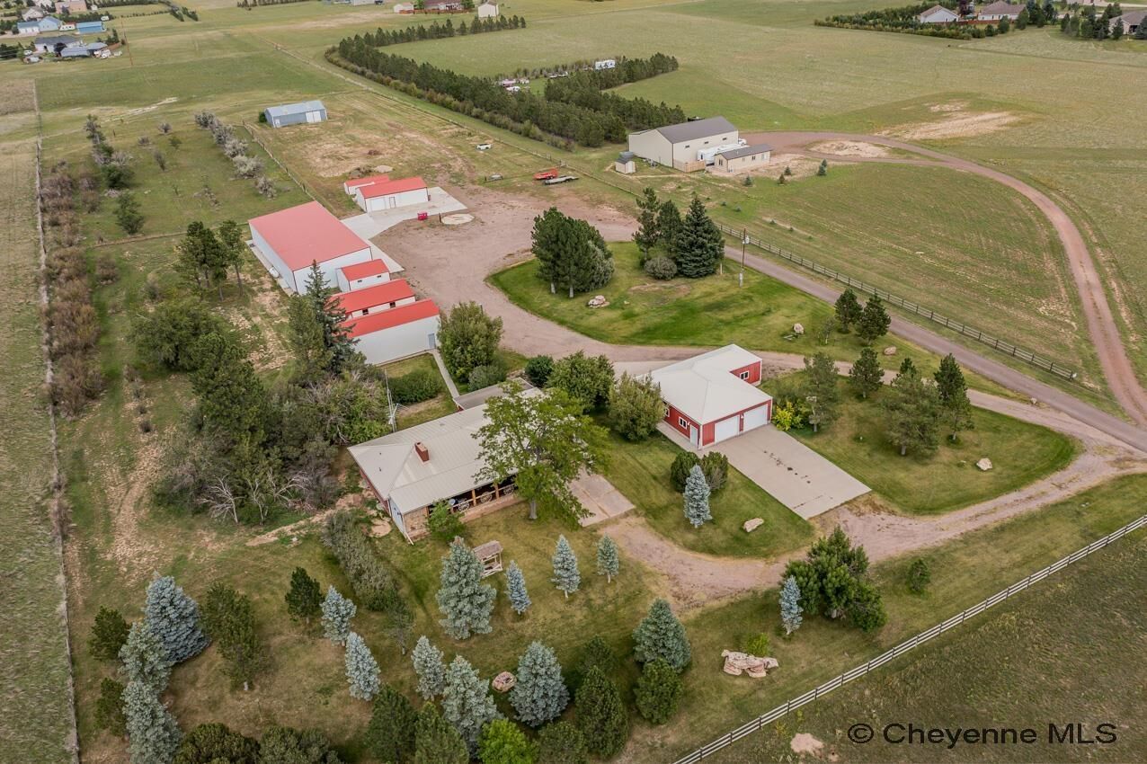 Property Photo:  5200 Allan Rd  WY 82009 