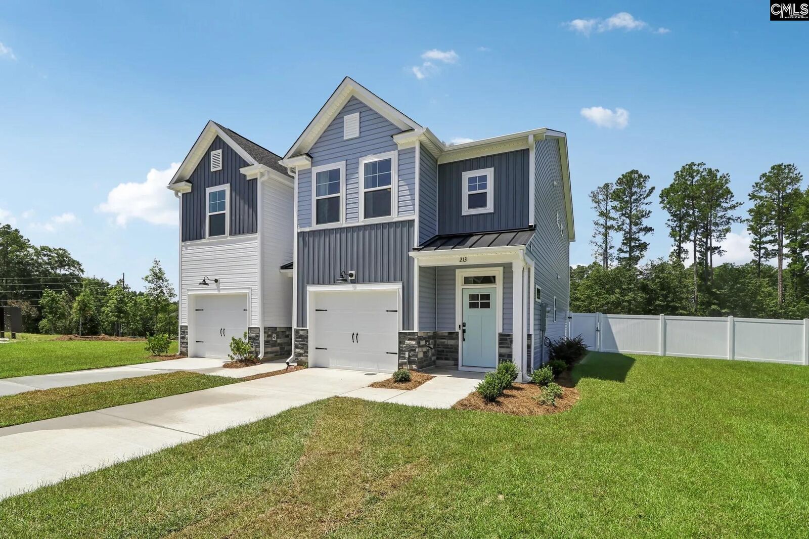 Property Photo: 2003 Armada SC 29229