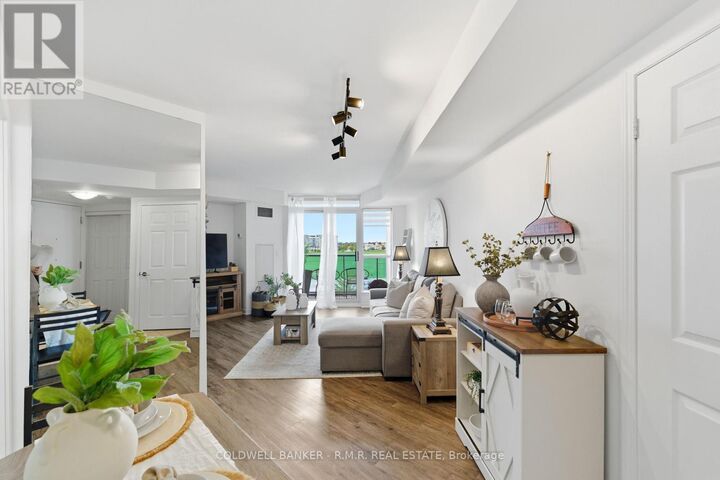 Photo de la propriété: 340 Watson Street West 517 ON L1N 9G1