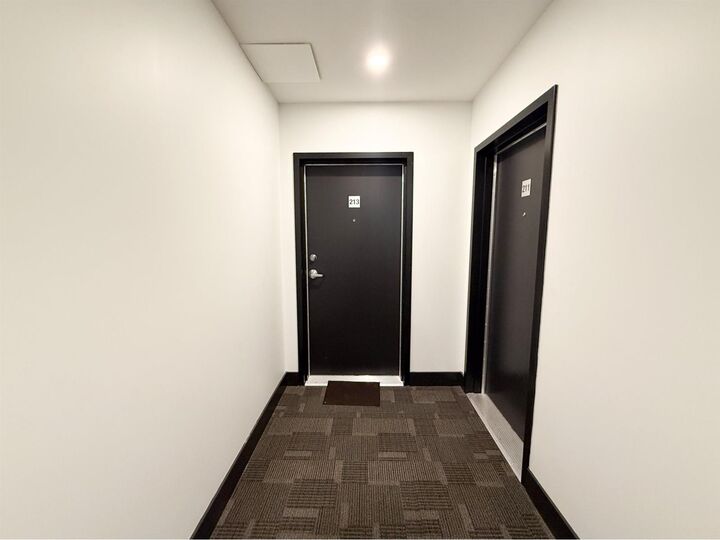 Photo de la propriété: 8496 120 Street 213 BC V3W 3N5